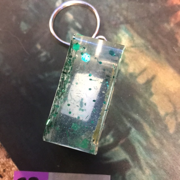 Red Sword Mahjong ๐๏ธ Tile Keychain - Picture 3 of 4